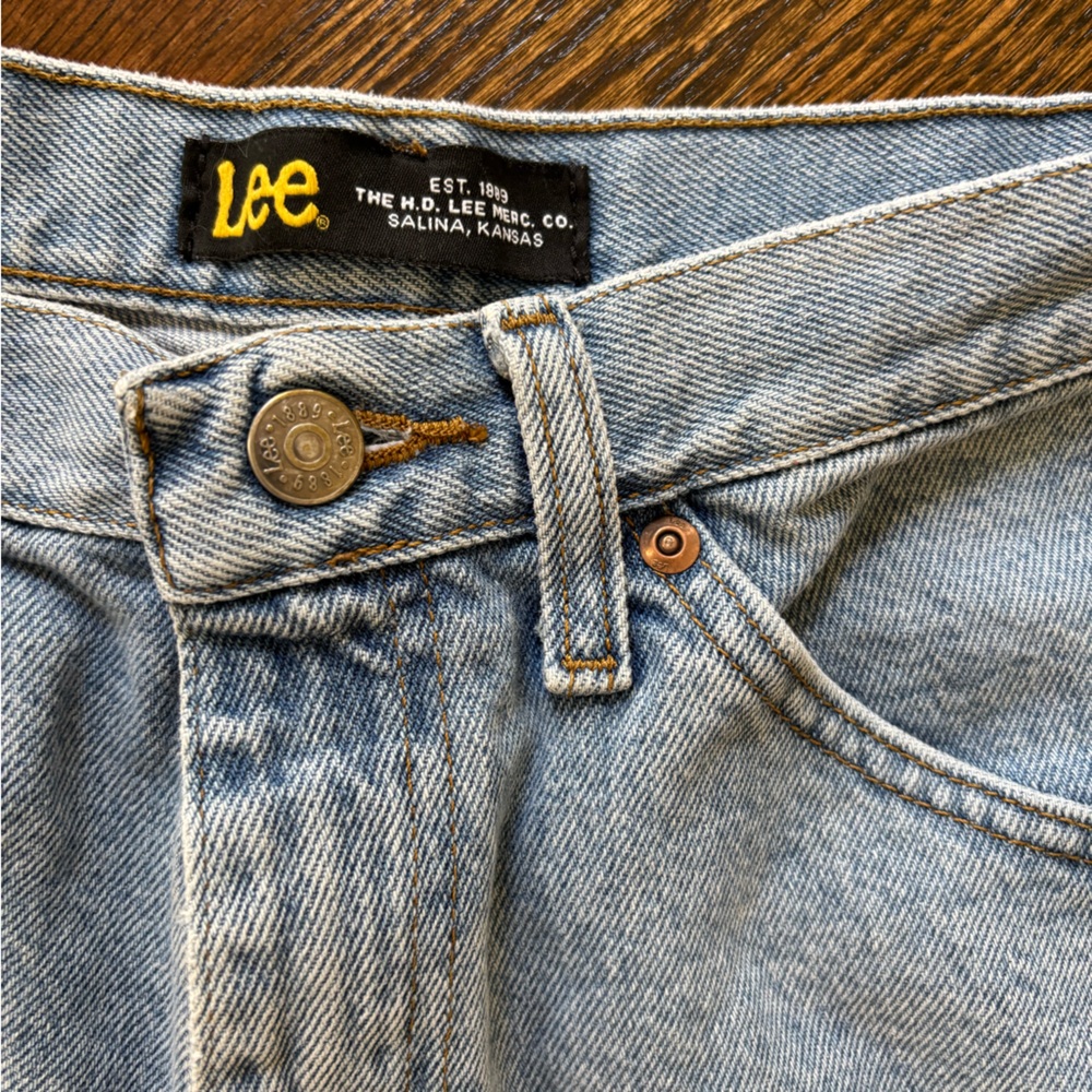 Vintage Lee Denim Cutoff Shorts - Size 28